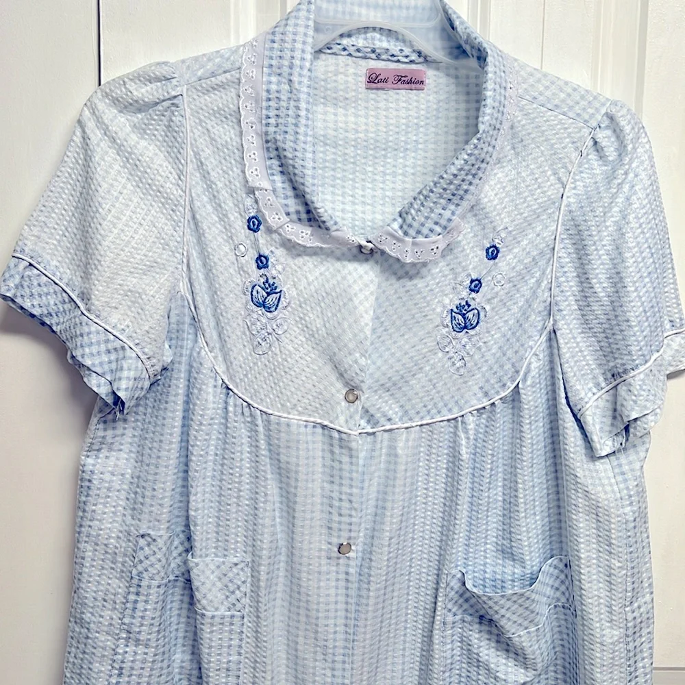 Lati Fashion Blue White Checker Embroidered Floral Nightgown Size L / XL